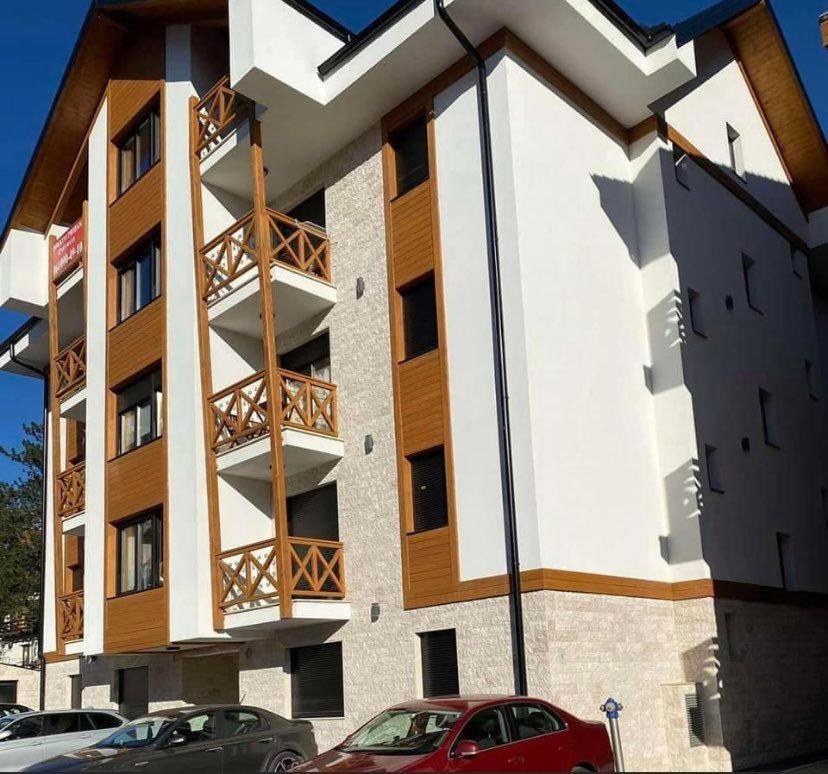 Jellenaa Διαμέρισμα Ζλάτιμπορ Εξωτερικό φωτογραφία